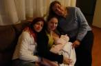 Luiza com mamãe e titias, em Curitiba - PR Luiza com mamãe e titias, em Curitiba - PR