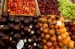 Maravilhosa loja de frutas no Upper East Side, em Nova Iorque, Nos Estados Unidos Maravilhosa loja de frutas no Upper East Side, em Nova Iorque, Nos Estados Unidos