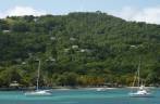 Muitos veleiros na ilha de Bequia, em São Vicente e Granadinas, no sul do Caribe