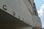 O Museu Guggenheim, na 5a Avenida, em Nova Iorque - Estados Unidos O Museu Guggenheim, na 5a Avenida, em Nova Iorque - Estados Unidos