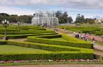 O Palácio de Cristal, no Jardim Botânico, em Curitiba - PR O Palácio de Cristal, no Jardim Botânico, em Curitiba - PR