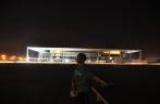 Observando o Palácio do Planalto, em Brasília - DF Observando o Palácio do Planalto, em Brasília - DF