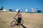 Passeando de bicicleta pela orla de Maceió - AL