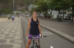 Pedalando do Leblon para Copacabana, no Rio de Janeiro - RJ
