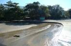 Pequeno riacho no final da Praia da Cassandoca em Ubatuba - SP