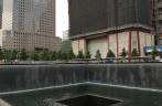 Piscina construÃda onde antes estava a Torre Norte do WTC, em Nova Iorque, nos Estados Unidos Piscina construÃda onde antes estava a Torre Norte do WTC, em Nova Iorque, nos Estados Unidos
