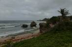 Praia de Bathsheba, na costa leste de Barbados Praia de Bathsheba, na costa leste de Barbados