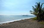 Praia em Puntarenas, a caminho do ferry para a península de Nicoya e a praia de Santa Tereza, no litoral Pacífico da Costa Rica