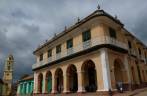 Prédio no Parque Céspedes, em Trinidad, em Cuba