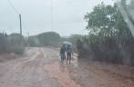 Quem disse que não chove no sertão? (na Serra da Capivara, próximo à São Raimundo Nonato - PI)