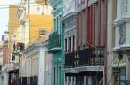 Rua do centro antigo de San Juan, em Porto Rico