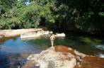 Se refrescando na cachoeira da Laje na volta do Bonete em Ilha Bela - SP