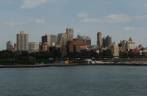 Skyline do Brooklyn, vista do sul de Manhattan, em Nova Iorque, nos Estados Unidos Skyline do Brooklyn, vista do sul de Manhattan, em Nova Iorque, nos Estados Unidos