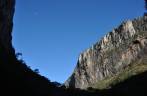 Sol de fim de tarde nas paredes do Canyon do Peixe Tolo, na Serra do Intendente, em Tabuleiro - MG