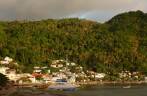 Soufriere e os coqueirais, no sul de Santa Lúcia, no Caribe Soufriere e os coqueirais, no sul de Santa Lúcia, no Caribe
