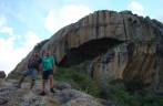 Subindo a Pedra da Boca, no Parque Estadual da Pedra da Boca, na Paraíba, fronteira com Passa e Fica - RN