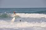 Surfistas na Prainha, no Rio Janeiro - RJ