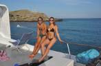 Tomando sol no deck do barco em Abrolhos - BA