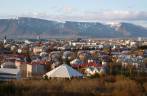 Vista de Reykjavik, capital da Islândia, do alto do restaurante giratório Perlan