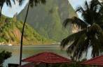 Vista para a Piton do nosso hotel em Soufriere, no sul de Santa Lúcia, no Caribe Vista para a Piton do nosso hotel em Soufriere, no sul de Santa Lúcia, no Caribe