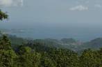 Vista para o lado caribenho, no alto do parque Grand Etang, em Granada, no Caribe Vista para o lado caribenho, no alto do parque Grand Etang, em Granada, no Caribe