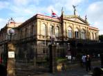 O Teatro Nacional, de inspiração francesa, o mais belo da América Central, em San José, capital da Costa Rica