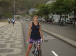 Pedalando do Leblon para Copacabana, no Rio de Janeiro - RJ