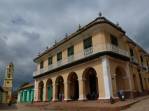 Prédio no Parque Céspedes, em Trinidad, em Cuba