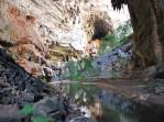 Rio Peruaçu, no interior da Caverna Janelão, no Parque Nacional Cavernas do Peruaçu, próximo à Januária - MG