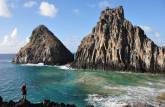 Admirando os Dois Irmãos em Fernando de Noronha - PE