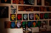Arte com a figura de Che Guevara em galeria de Trinidad, em Cuba