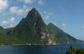 As famosas montanhas Piton, em Soufriere, no sul de Santa Lúcia, no Caribe