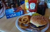 Comida típica em Seligman,  no Arizona,  ao longo de toda a Rota 66, e nos Estados Unidos inteiro!