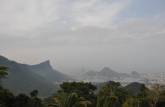 Corcovado e Pão de Açúcar vistos da Vista Chinesa, no Rio de Janeiro - RJ