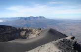 No topo do vulcão El Mistí, em Arequipa - Peru