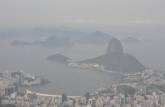 O Pão de Açúcar, visto do alto do Corcovado, no Rio de Janeiro - RJ