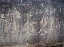 Arte rupestre em baixo relevo, tradição Itacoatiara, em Ingá - PB