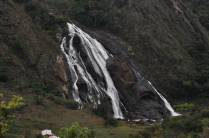 Cachoeira da Fumaça vista de longe, no parque estadual em Ibitirama - ES