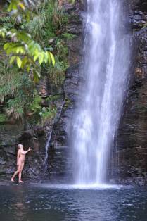 Cachoeira Solitária no Paraíso Selvagem em Delfinópolis - MG