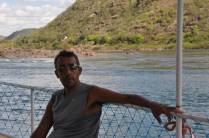 Descendo o rio para visitar a Toca do Angico, próxima à margem sergipana do rio São Francisco