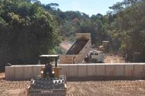 Estrada sendo construída, entre Serro e Milho Verde - MG