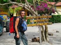 Fim da caminhada, chegando em Moreré, na ilha de Boipeba - BA