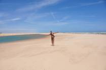 Maravilhado com a beleza da Foz do Rio São Francisco, divisa entre os estados de Alagoas e Sergipe (município de Piaçabuçu - AL)