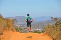 Observando a represa na Lapinha, região da Serra do Cipó - MG