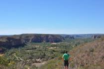 Observando o Buraquinho, próximo à Chapada Gaúcha - MG