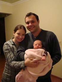 Os orgulhosos pais com a Luiza (Curitiba - PR)