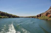 passeio de catamarã no rio São Francisco em Canindé do São Francisco, divisa de Sergipe e Alagoas