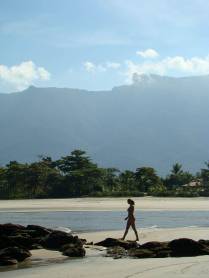 Praia Dura com Corcovado ao fundo em Ubatuba - SP