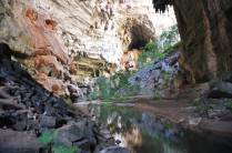 Rio Peruaçu, no interior da Caverna Janelão, no Parque Nacional Cavernas do Peruaçu, próximo à Januária - MG