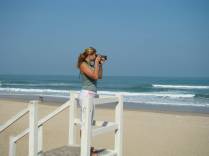 Tirando fotos na Praia do Tombo, no Guarujá - SP